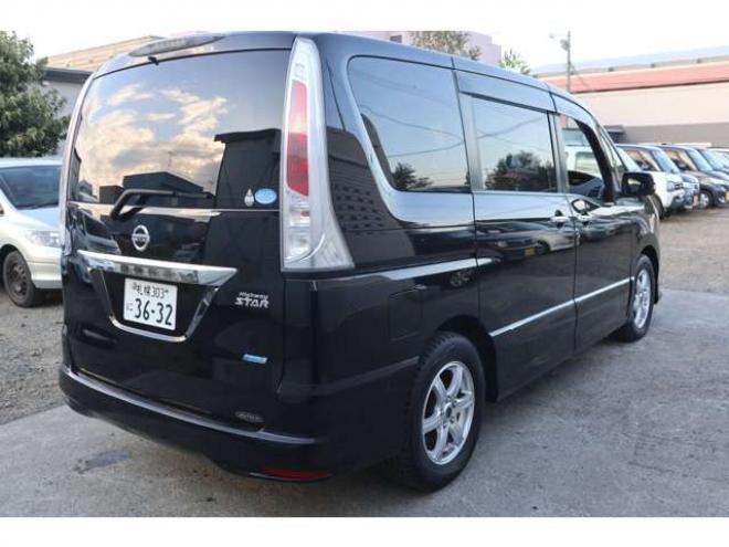 セレナ2.0 ハイウェイスター 4WD　HID・ナビ・TV・両側パワースライドドア・バックカメラ・R9/5月・9.6万キロ 2000