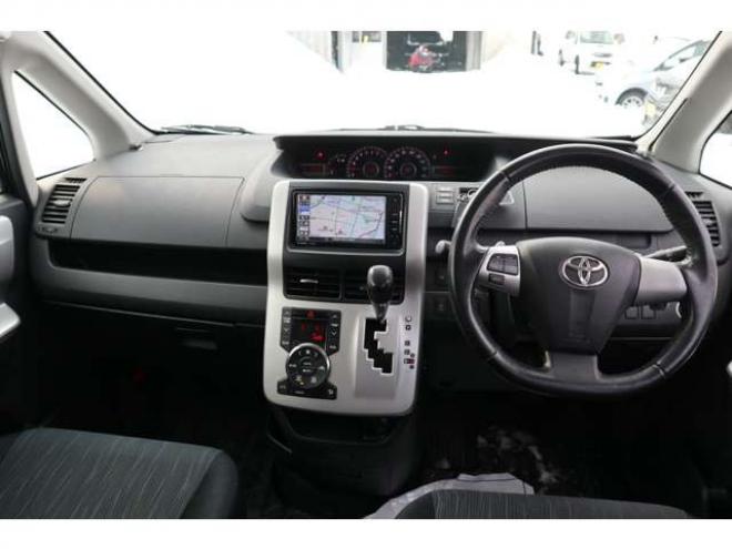 ヴォクシー2.0 ZS 煌 4WD ナビTV・Bカメラ・両パワスラ・エンスタ 2000