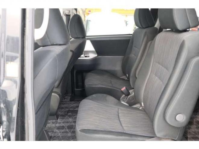 ヴォクシー2.0 ZS 煌 4WD ナビTV・Bカメラ・両パワスラ・エンスタ 2000