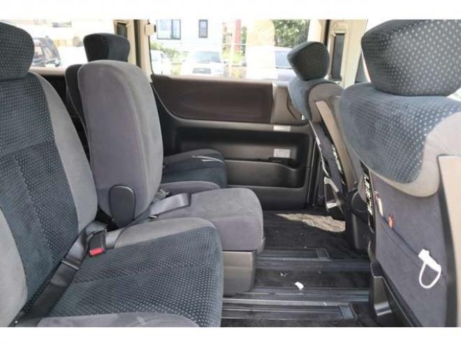 エルグランド2.5 ライダーS 4WD　スマートキー・左パワスラ・TV・Bカメラ・Tチェーン・ローダウン・8万キロ 2500