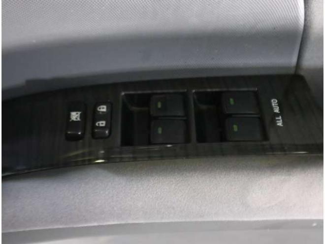 エスティマ2.4 アエラス 4WD　パワスラ・Bカメラ・ナビ・走行6.9万キロ 2400