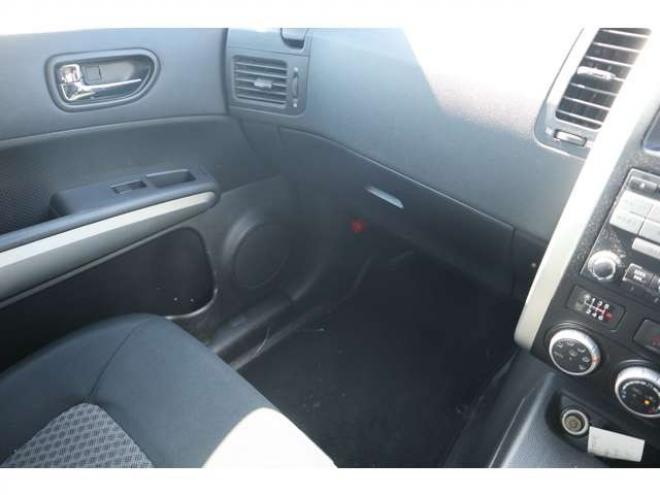 エクストレイル2.0 20GT ディーゼルターボ 4WD　6速MT・ナビ・TV・Bカメラ・スマートキー 2000