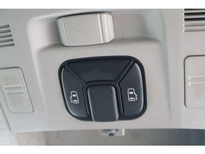 ヴェルファイア2.4 Z 4WD　両パワスラ・ナビ・TV・バックカメラ・ローダウン 2400