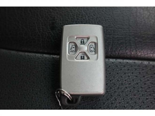 ヴェルファイア2.4 Z 4WD　両パワスラ・ナビ・TV・バックカメラ・ローダウン 2400