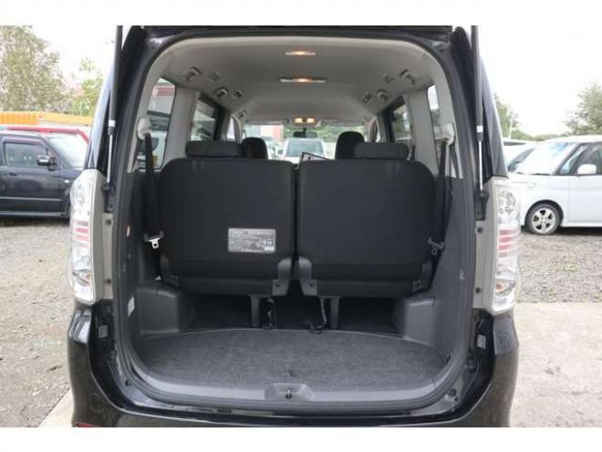 ヴォクシー2.0 ZS 煌 4WD 両パワースライドドア・ナビ・TV・バックカメラ・スマートキー 2000