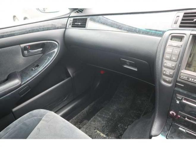 クラウンアスリート 2.5 i-Four 4WD　ナビ・TV・Bカメラ・スマートキー 2500