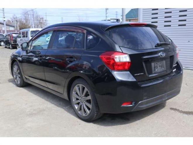 インプレッサスポーツ 2.0 i アイサイト 4WD ナビ・TV・Bカメラ・キーレス 2000