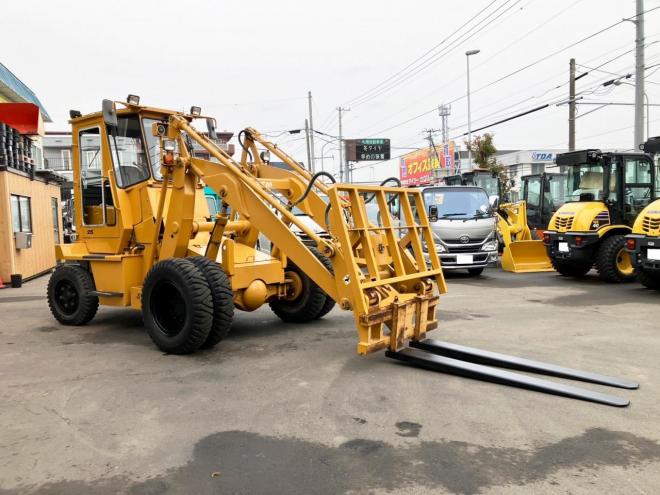 フォークリフトTCM　中古　フォークローダー/ハイリフトアーム/ショベルローダー　SD25T8　建機