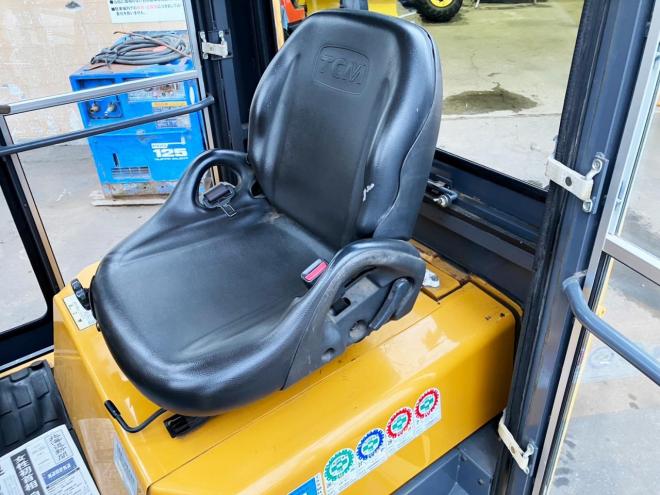 フォークリフトTCM　中古　フォークローダー/ハイリフトアーム/ショベルローダー　SD25T8　建機