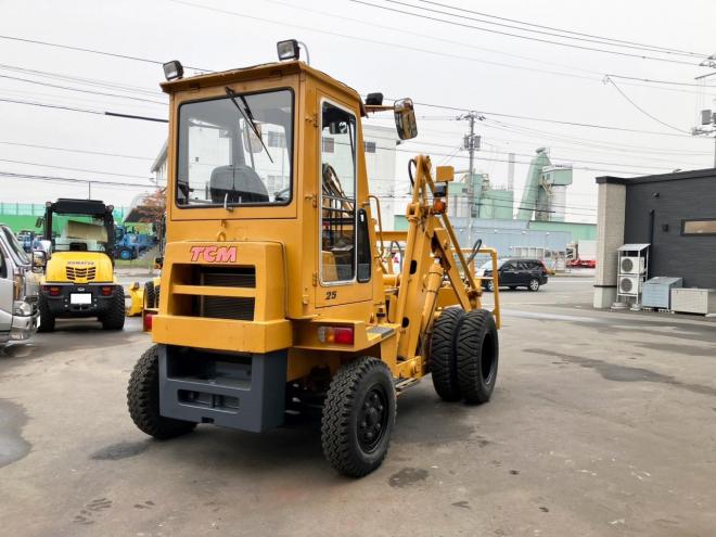 フォークリフトTCM　中古　フォークローダー/ハイリフトアーム/ショベルローダー　SD25T8　建機