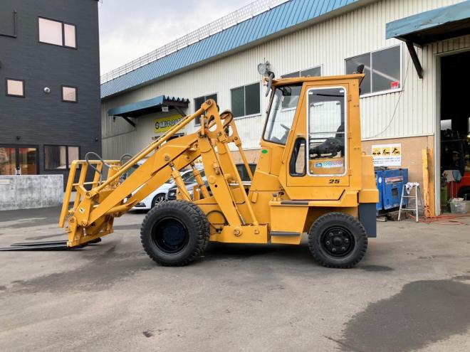 フォークリフトTCM　中古　フォークローダー/ハイリフトアーム/ショベルローダー　SD25T8　建機