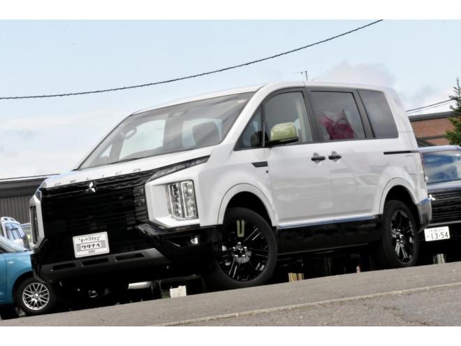 デリカD:5　Chamonix　４ＷＤ　登録済未使用車　シャモニーコンプリートパッケージ　アルパインナビビッグＸ　ドラレコ前後　フロアマット