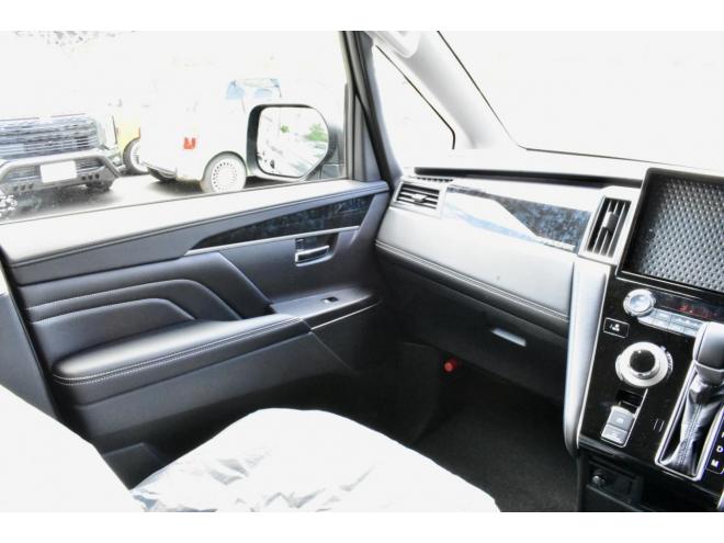 デリカD:5　Chamonix　４ＷＤ　登録済未使用車　シャモニーコンプリートパッケージ　アルパインナビビッグＸ　ドラレコ前後　フロアマット