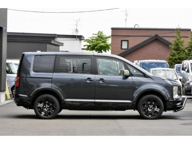 デリカD:5　Chamonix　4WD　シャモニーコンプリートパッケージ　新品フロントガード　社外ナビ付　フロアマット付　登録済未使用車　オートステップ付　寒冷地仕様