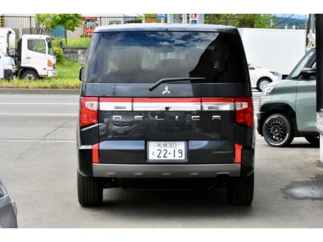 デリカD:5　Chamonix　4WD　シャモニーコンプリートパッケージ　新品フロントガード　社外ナビ付　フロアマット付　登録済未使用車　オートステップ付　寒冷地仕様