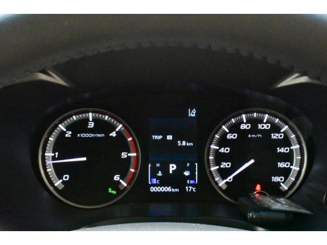 デリカD:5　Chamonix　4WD　シャモニーコンプリートパッケージ　新品フロントガード　社外ナビ付　フロアマット付　登録済未使用車　オートステップ付　寒冷地仕様