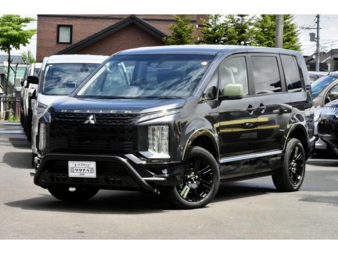 デリカD:5　Chamonix　4WD　シャモニーコンプリートパッケージ　新品フロントガード　社外ナビ付　フロアマット付　登録済未使用車　オートステップ付　寒冷地仕様