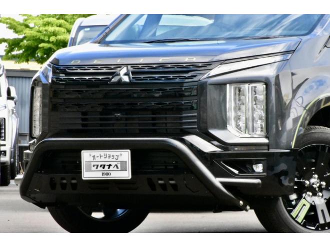 デリカD:5　Chamonix　4WD　シャモニーコンプリートパッケージ　新品フロントガード　社外ナビ付　フロアマット付　登録済未使用車　オートステップ付　寒冷地仕様