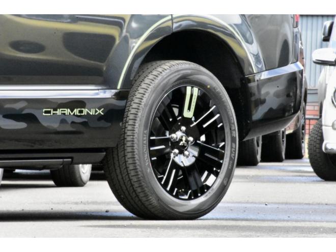 デリカD:5　Chamonix　4WD　シャモニーコンプリートパッケージ　新品フロントガード　社外ナビ付　フロアマット付　登録済未使用車　オートステップ付　寒冷地仕様