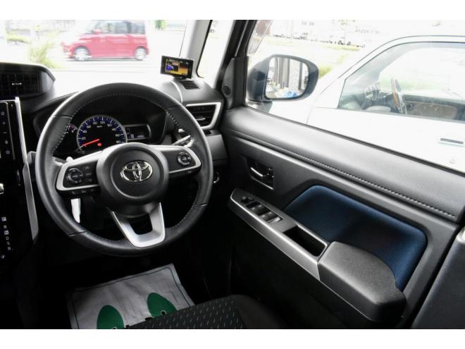 ルーミーカスタムG　4WD　ワンオーナ　純正ディスプレイオーディオ　禁煙車　両側パワースライドドア　夏／冬タイヤ　ドラレコ