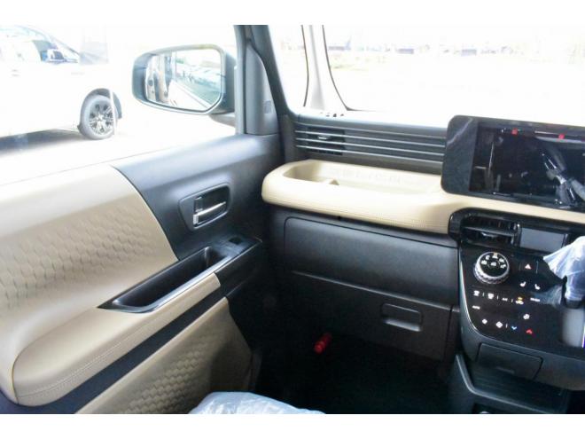 デリカミニ超新型　4WD　Tプレミアム　新車　寒冷地パック