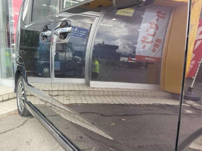 N-BOXカスタムG ターボSSパッケージ 4WD　1年走行距離無制限保証/Bluetooth/両側パワースライドドア/ナビTV/バックカメラ/純正ビルトインETC/純正エンジンスターター/全席シートヒーター/ハーフレザーシート/HID/クルーズコントロール/法定整備付き 660