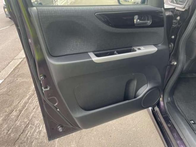 N-BOXカスタムG ターボSSパッケージ 4WD　1年走行距離無制限保証/Bluetooth/両側パワースライドドア/ナビTV/バックカメラ/純正ビルトインETC/純正エンジンスターター/全席シートヒーター/ハーフレザーシート/HID/クルーズコントロール/法定整備付き 660