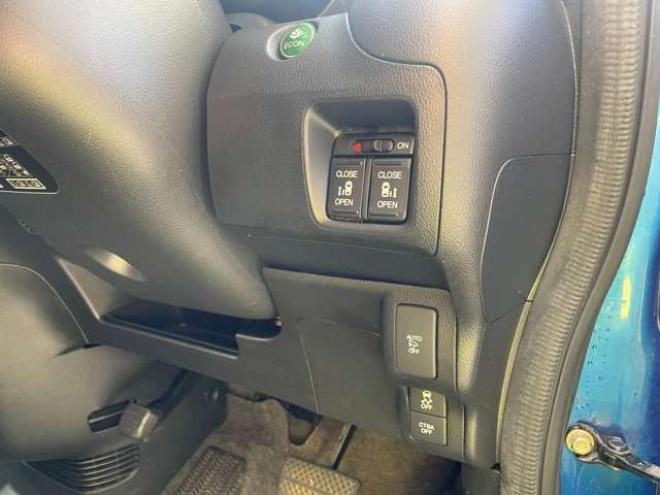 N-BOXカスタムG ターボ Lパッケージ 2トーンカラースタイル 4WD　1年走行距離無制限保証/Bluetooth/フルセグTV/両側パワースライドドア/バックカメラ/純正エンジンスターター/純正プレミアムインターナビ/ハーフレザーシート/前席シートヒータ/HID/車検整備2年付/修復歴無し 660