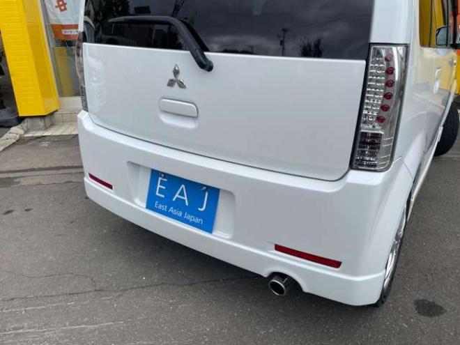 eKスポーツR 4WD　1年走行距離無制限保証/インタークーラーターボ/4速AT/キーレス/HIDヘッドライト/シートヒーター/走行69000キロ/車検整備付/法定整備/修復歴無し/禁煙車 660