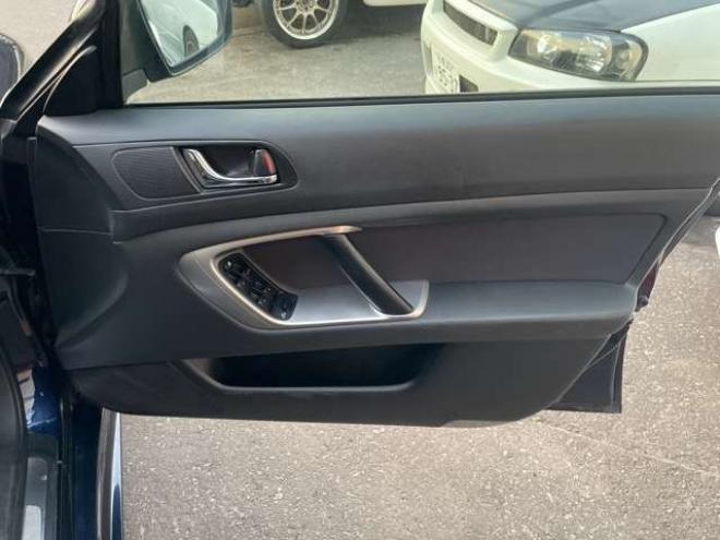 レガシィB4 2.0 GT スペックB 4WD　6速MT!市内コ・ミ・コ・ミ 2000