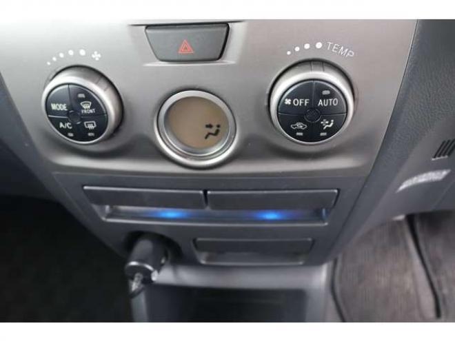 bB1.3 Z エアロGパッケージ 4WD　検2年　自社　ローンカノウ 1300