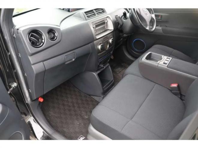 bB1.3 Z エアロGパッケージ 4WD　検2年　自社　ローンカノウ 1300