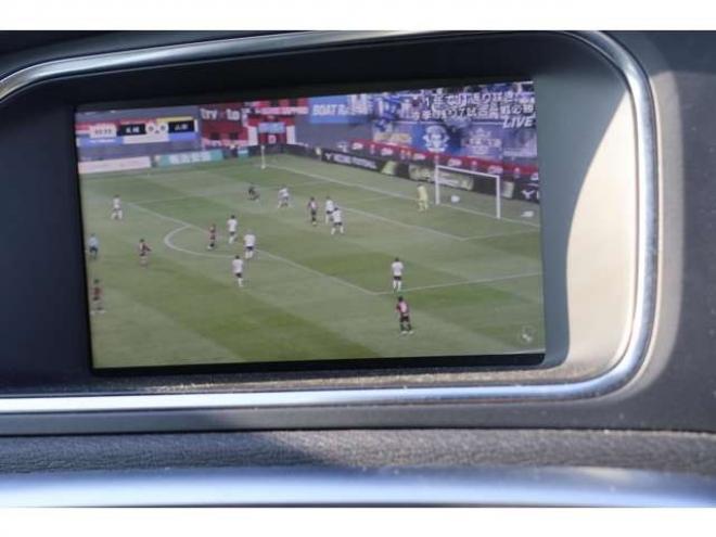 ボルボV40クロスカントリー　T5 4WD　検2年　バックカメラ　レザーシート　フルセグTV　自社　ローンカノウ 正規輸入車 2000