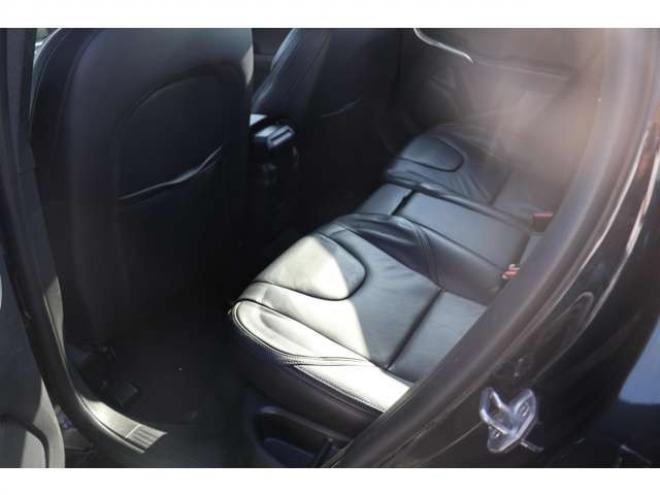 ボルボV40クロスカントリー　T5 4WD　検2年　バックカメラ　レザーシート　フルセグTV　自社　ローンカノウ 正規輸入車 2000