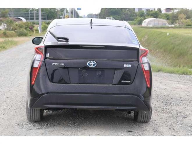 プリウス1.8 S E-Four 4WD　検2年　バックモニター 1800