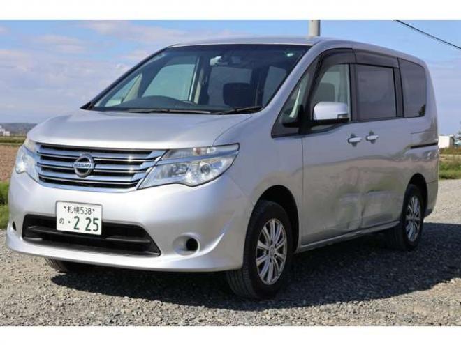 セレナ2.0 20S 4WD　検2年　自社　ローンカノウ 2000