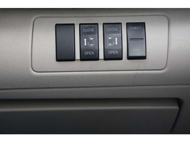 MPV2.3 23C 4WD　検2年　バックモニター　両側電動スライドドア　自社　ローンカノウ 2300
