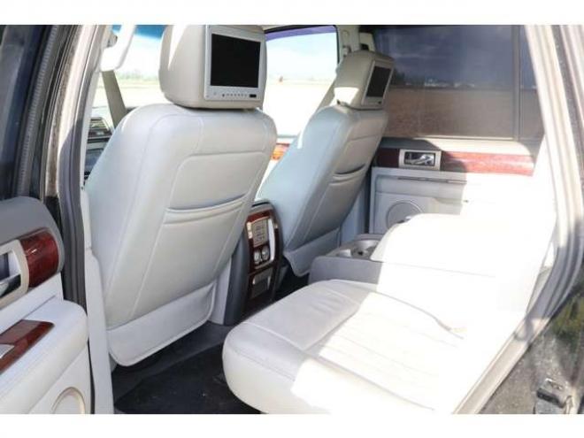 リンカーンナビゲーター 5.4 4WD　検1年　買取直販 正規輸入車 5400