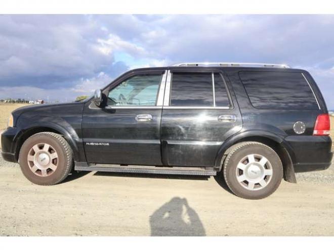 リンカーンナビゲーター 5.4 4WD　検1年　買取直販 正規輸入車 5400