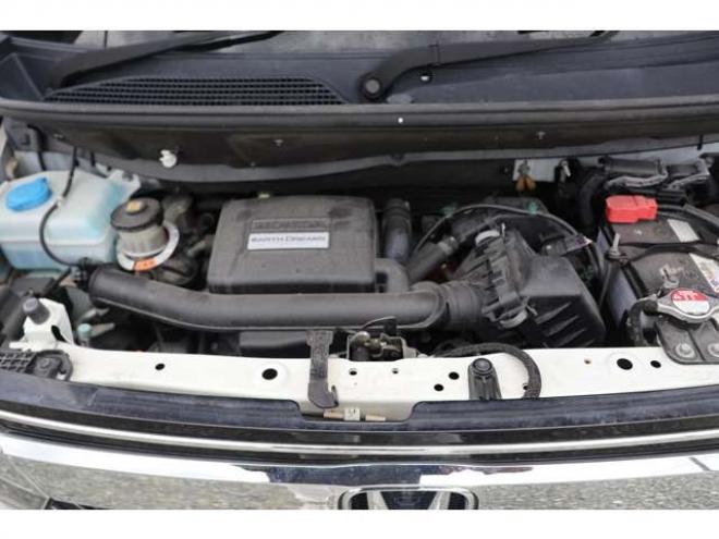 N-BOXカスタム 660 G L ホンダセンシング 4WD　検R8/11　外アルミ　スマートキー 660