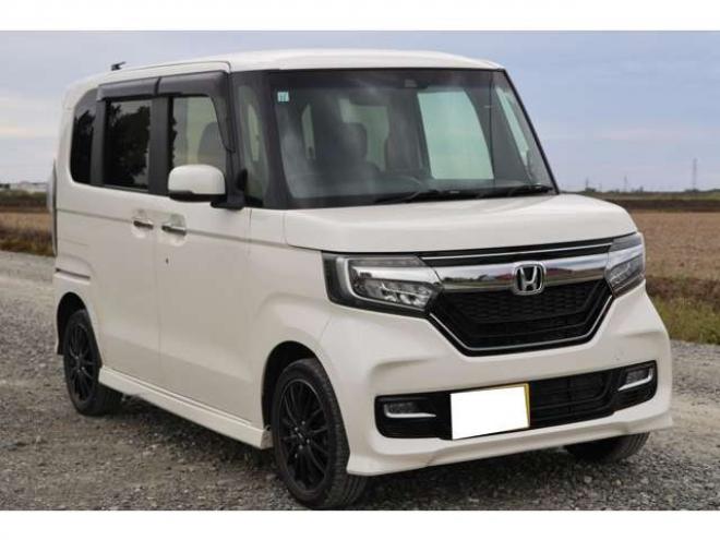 N-BOXカスタム 660 G L ホンダセンシング 4WD　検R8/11　外アルミ　スマートキー 660