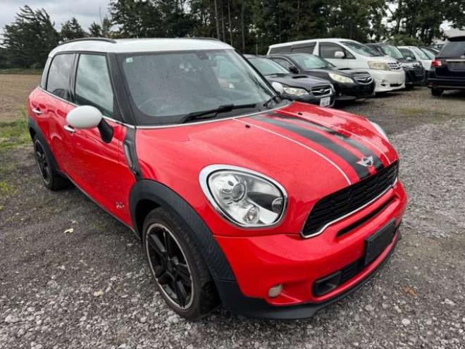 ミニクロスオーバー クーパーS オール4　夏冬タイヤ　ナビ　TV　Bluetooth 正規輸入車 4WD 1600