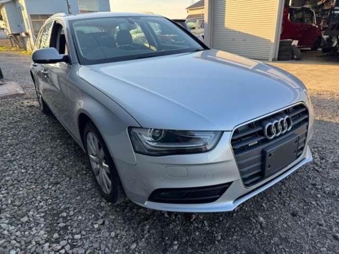 アウディA4アバント 2.0 TFSI クワトロ 4WD　ナビ　TV　Bカメラ　Bluetooth　アイドリングストップ 正規輸入車 2000