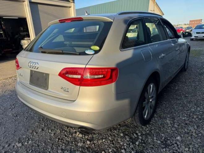 アウディA4アバント 2.0 TFSI クワトロ 4WD　ナビ　TV　Bカメラ　Bluetooth　アイドリングストップ 正規輸入車 2000