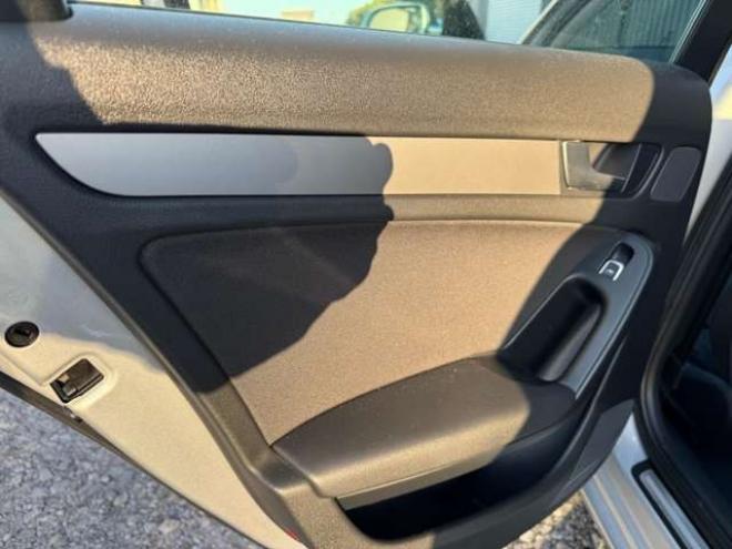 アウディA4アバント 2.0 TFSI クワトロ 4WD　ナビ　TV　Bカメラ　Bluetooth　アイドリングストップ 正規輸入車 2000