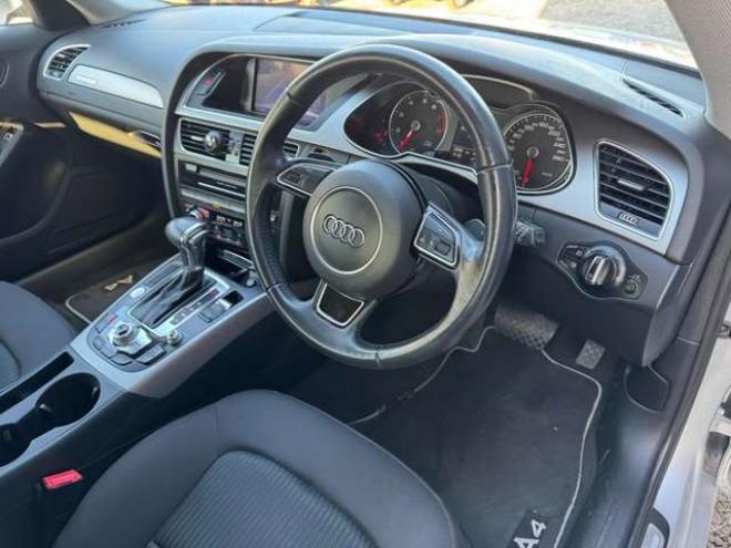 アウディA4アバント 2.0 TFSI クワトロ 4WD　ナビ　TV　Bカメラ　Bluetooth　アイドリングストップ 正規輸入車 2000