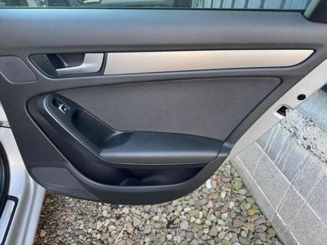 アウディA4アバント 2.0 TFSI クワトロ 4WD　ナビ　TV　Bカメラ　Bluetooth　アイドリングストップ 正規輸入車 2000