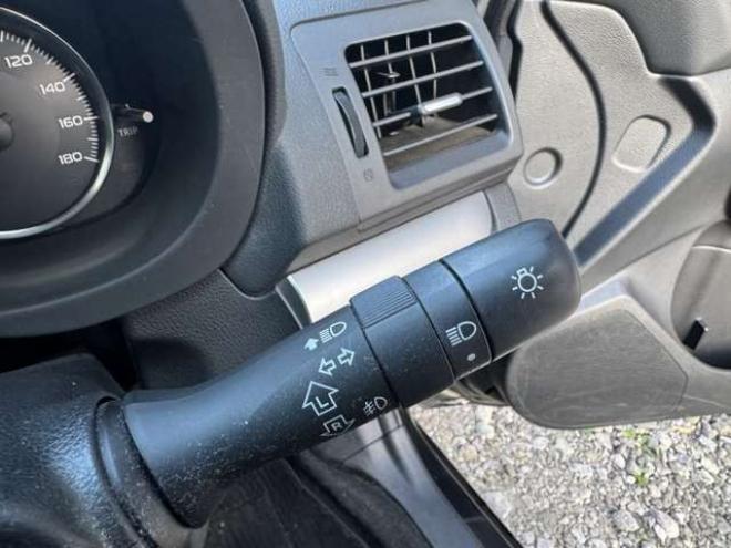 インプレッサスポーツ 1.6 i-L 4WD　ワンオーナー　夏冬タイヤ　ナビ　TV　アイドリングストップ 1600