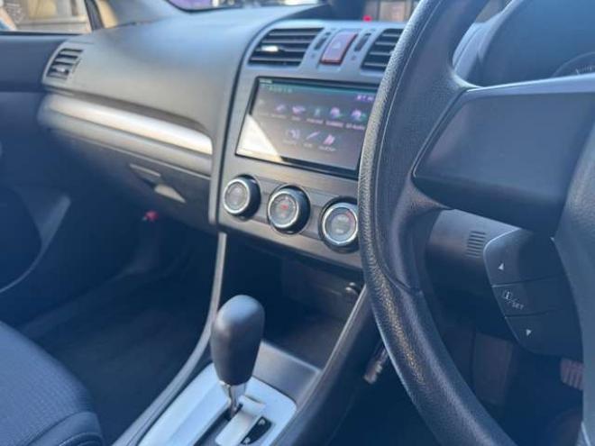 インプレッサスポーツ 1.6 i-L 4WD　ワンオーナー　夏冬タイヤ　ナビ　TV　アイドリングストップ 1600