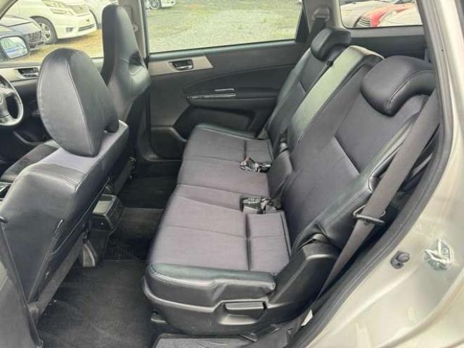 エクシーガ2.0 GT 4WD　パノラマルーフ　ナビ　TV　Bカメラ 2000